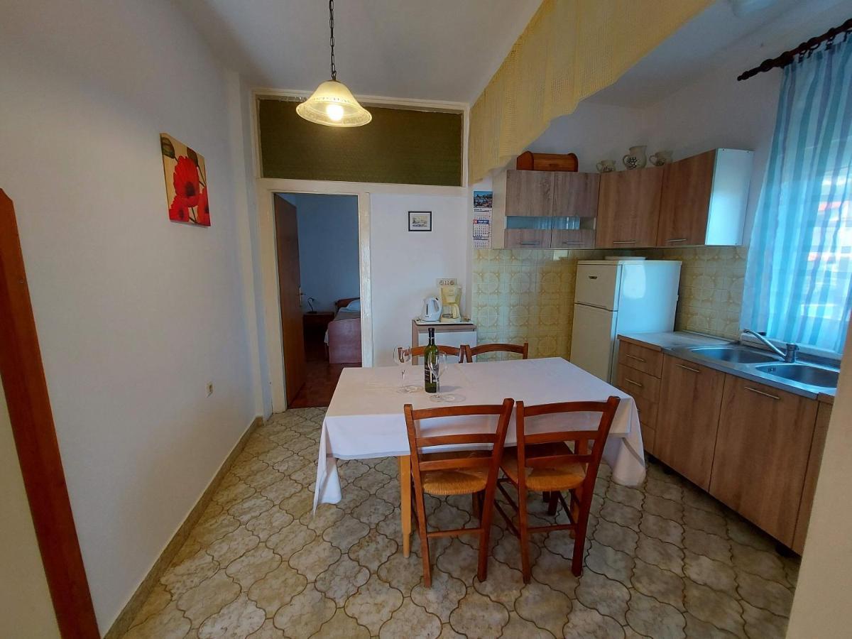 Apartments Fam Tomasic Baška Cameră foto